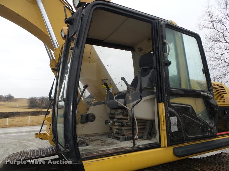 image for item DA0550 2006 Caterpillar 320C LU excavator