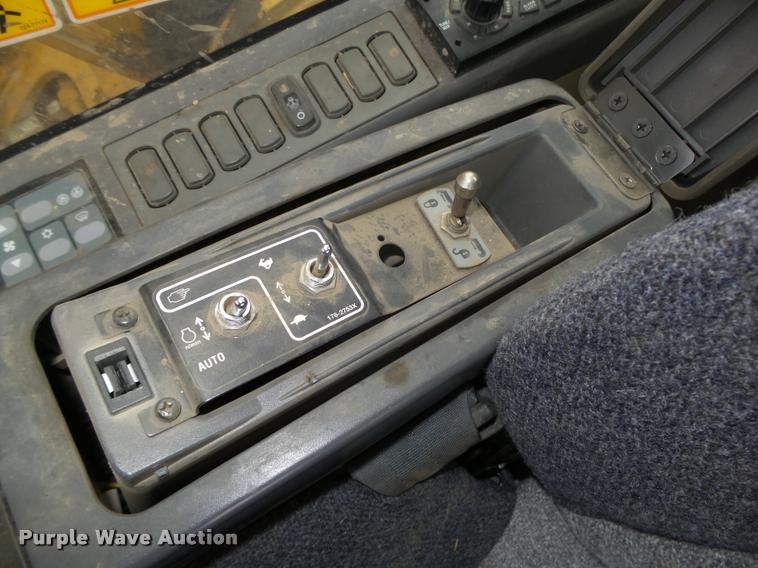 image for item DA0550 2006 Caterpillar 320C LU excavator