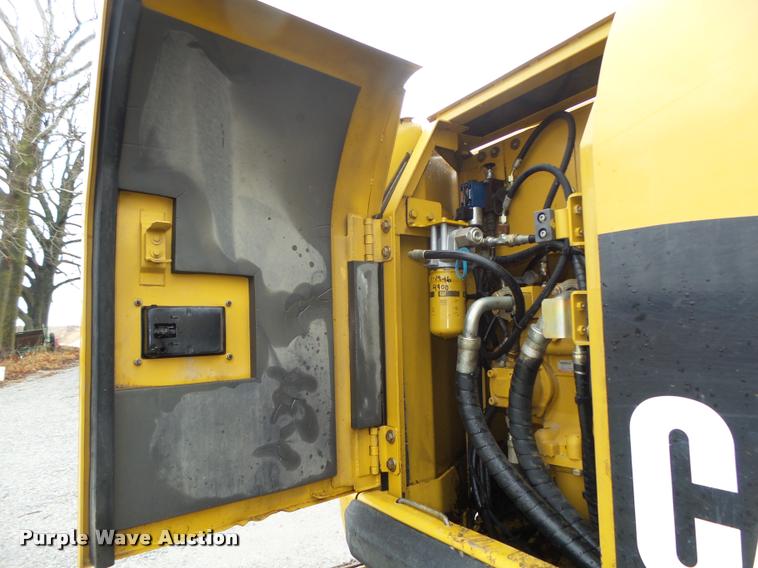 image for item DA0550 2006 Caterpillar 320C LU excavator