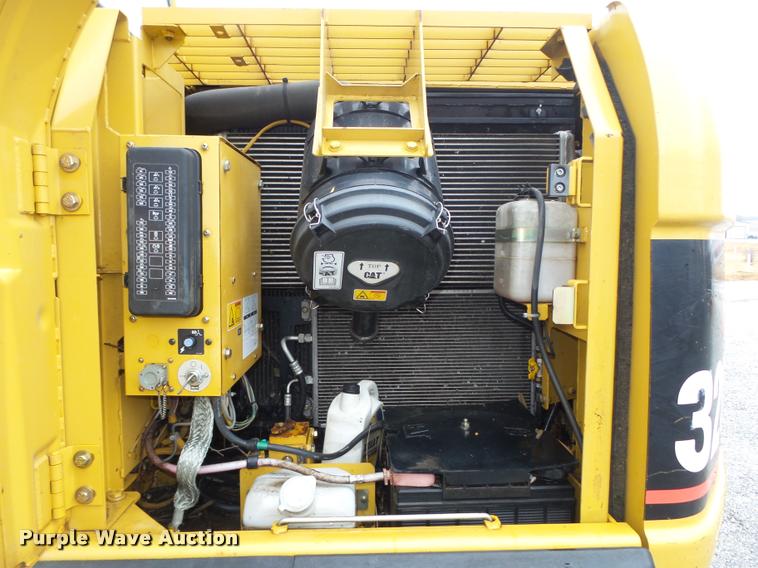 image for item DA0550 2006 Caterpillar 320C LU excavator