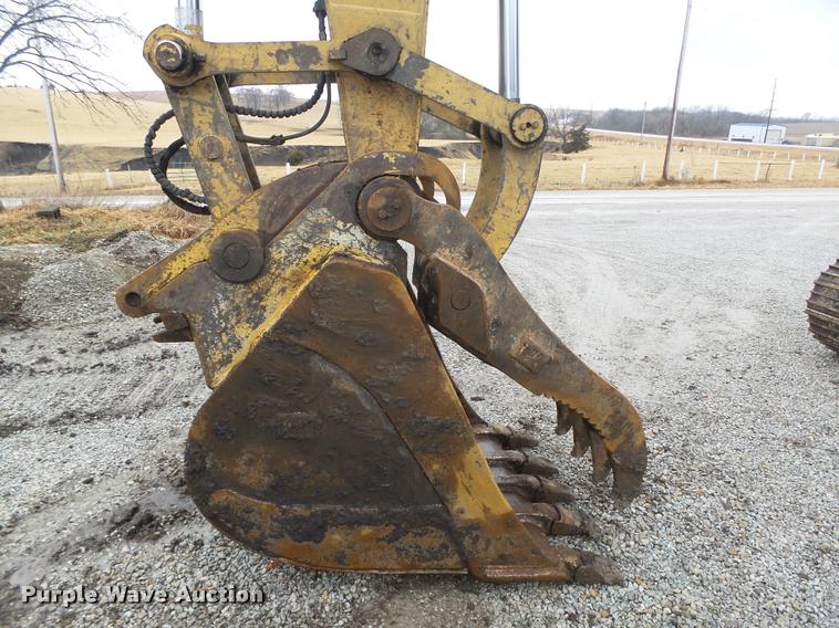 image for item DA0550 2006 Caterpillar 320C LU excavator