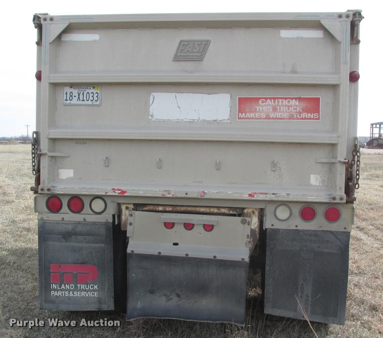 image for item DA0597 1994 Cornhusker 800R end dump trailer