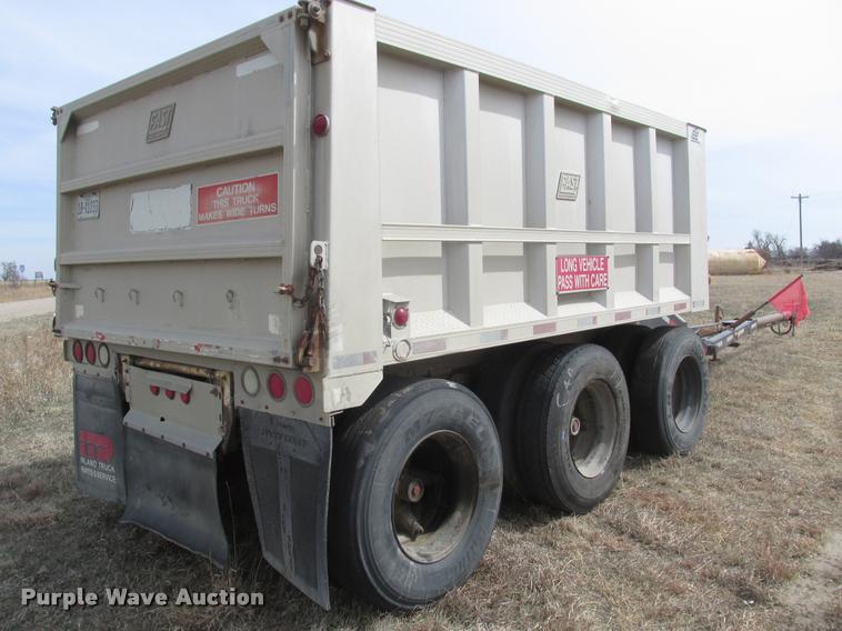 image for item DA0597 1994 Cornhusker 800R end dump trailer