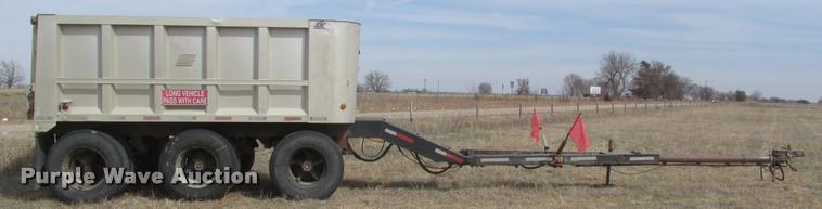 image for item DA0597 1994 Cornhusker 800R end dump trailer