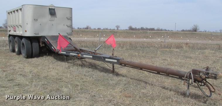 image for item DA0597 1994 Cornhusker 800R end dump trailer