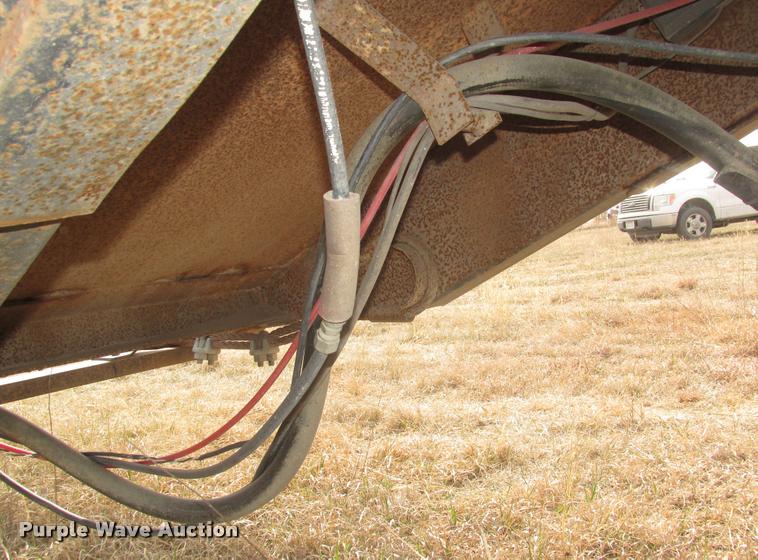 image for item DA0597 1994 Cornhusker 800R end dump trailer