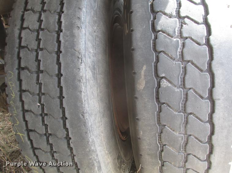 image for item DA0597 1994 Cornhusker 800R end dump trailer