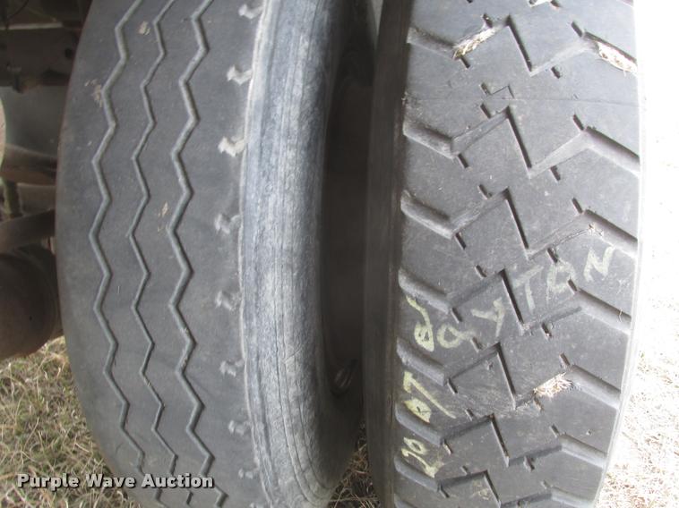 image for item DA0597 1994 Cornhusker 800R end dump trailer