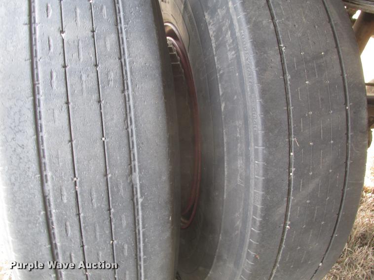 image for item DA0597 1994 Cornhusker 800R end dump trailer