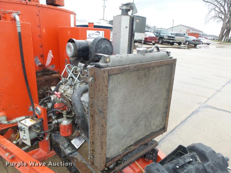 image for item DA0618 2004 Crafco EZ Pour 200D melter applicator