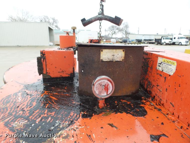 image for item DA0618 2004 Crafco EZ Pour 200D melter applicator