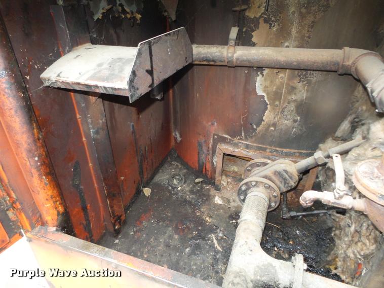 image for item DA0618 2004 Crafco EZ Pour 200D melter applicator