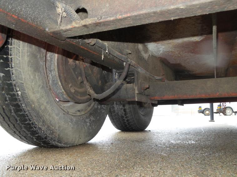 image for item DA0618 2004 Crafco EZ Pour 200D melter applicator