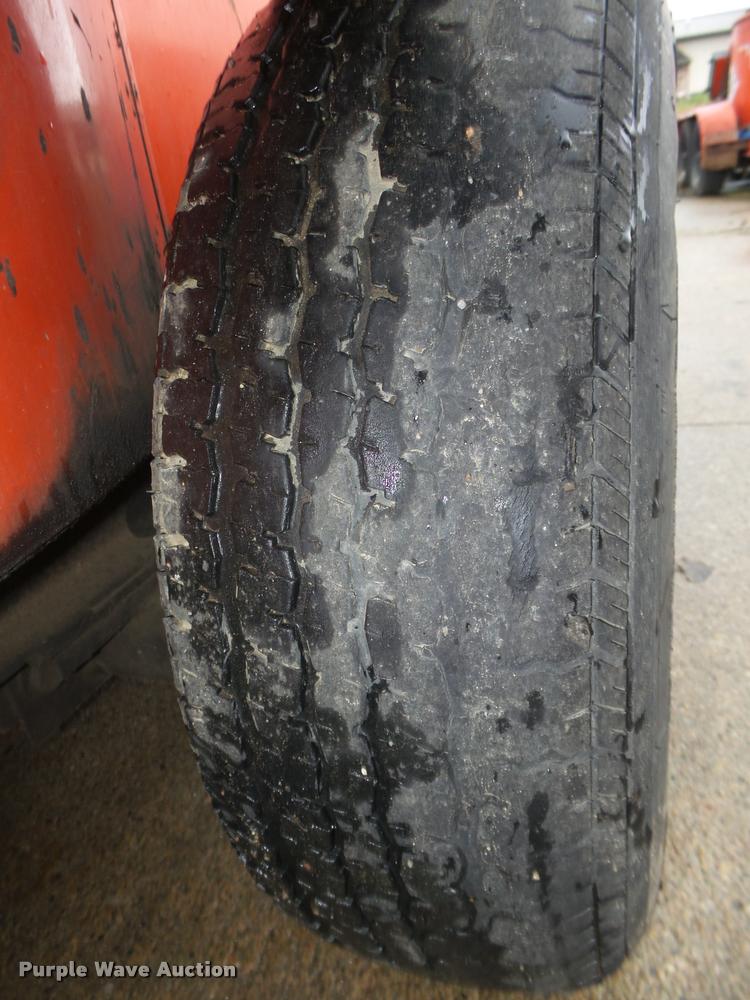 image for item DA0618 2004 Crafco EZ Pour 200D melter applicator