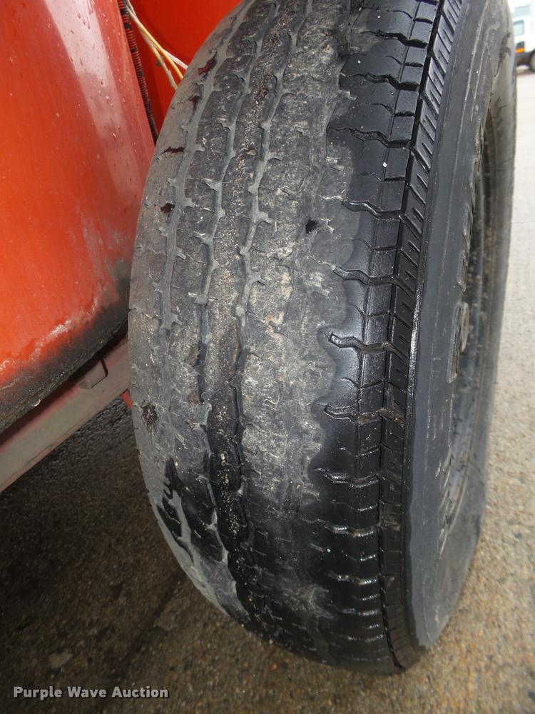 image for item DA0618 2004 Crafco EZ Pour 200D melter applicator