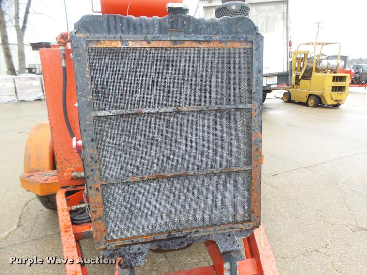 image for item DA0619 1994 Crafco EZ Pour 200D melter applicator