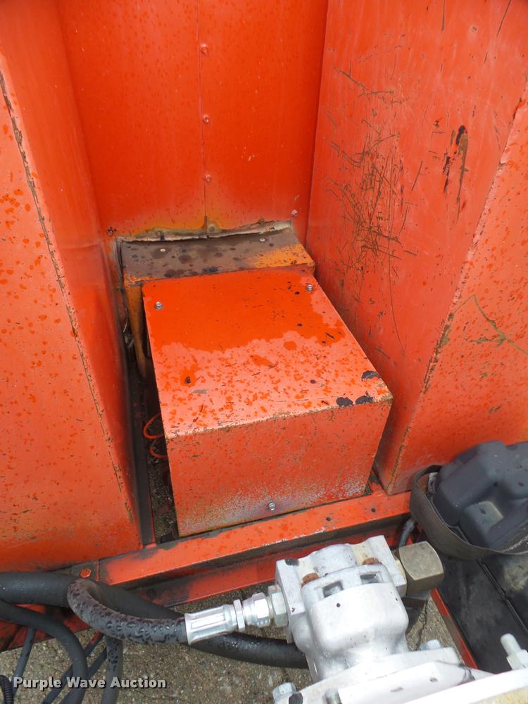 image for item DA0619 1994 Crafco EZ Pour 200D melter applicator