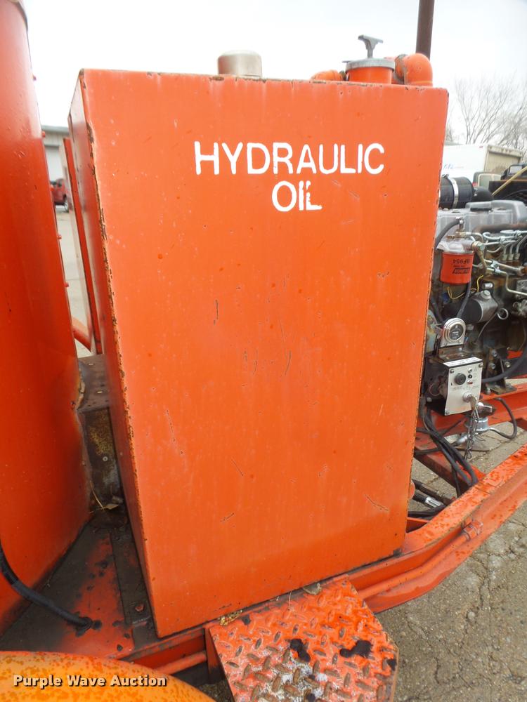 image for item DA0619 1994 Crafco EZ Pour 200D melter applicator