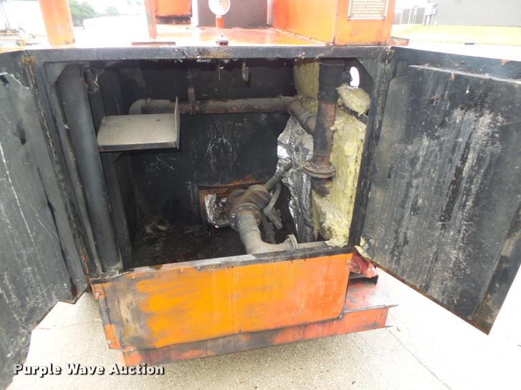 image for item DA0619 1994 Crafco EZ Pour 200D melter applicator