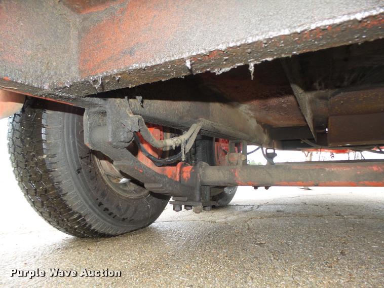 image for item DA0619 1994 Crafco EZ Pour 200D melter applicator