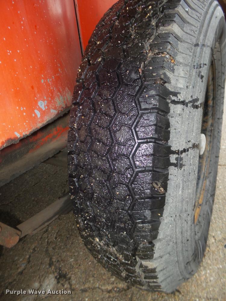 image for item DA0619 1994 Crafco EZ Pour 200D melter applicator