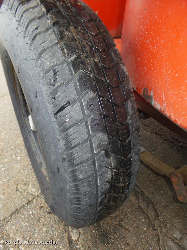 image for item DA0619 1994 Crafco EZ Pour 200D melter applicator