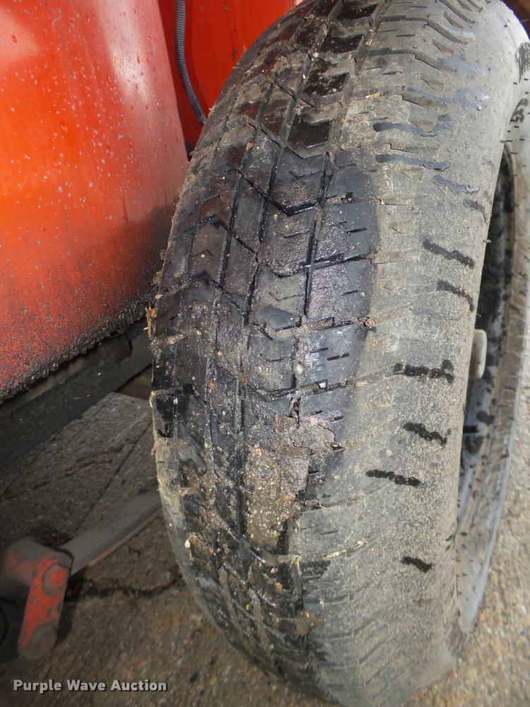 image for item DA0619 1994 Crafco EZ Pour 200D melter applicator