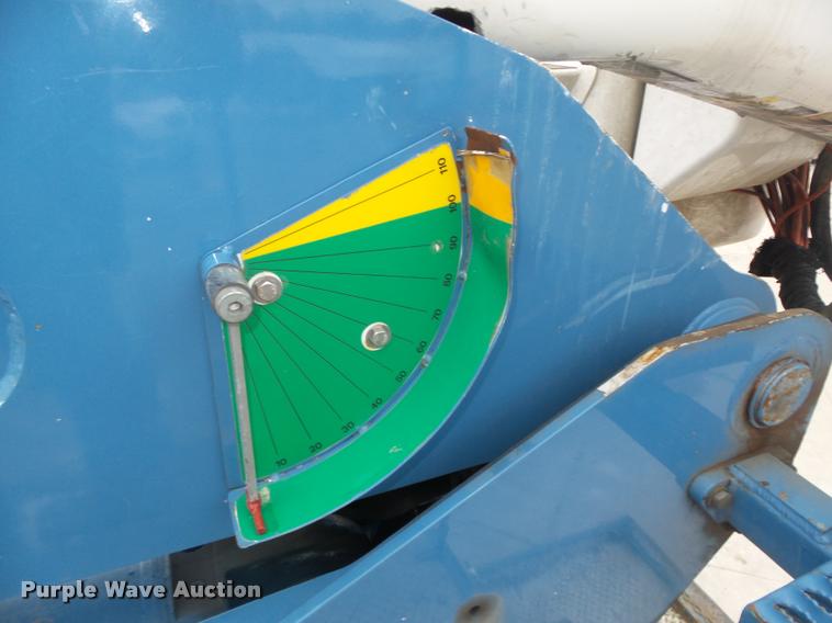 image for item DA0624 2004 International 7400 bucket truck