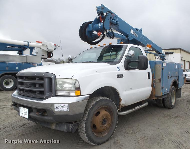 image for item DA0625 2002 Ford F550 Super Duty XL bucket truck