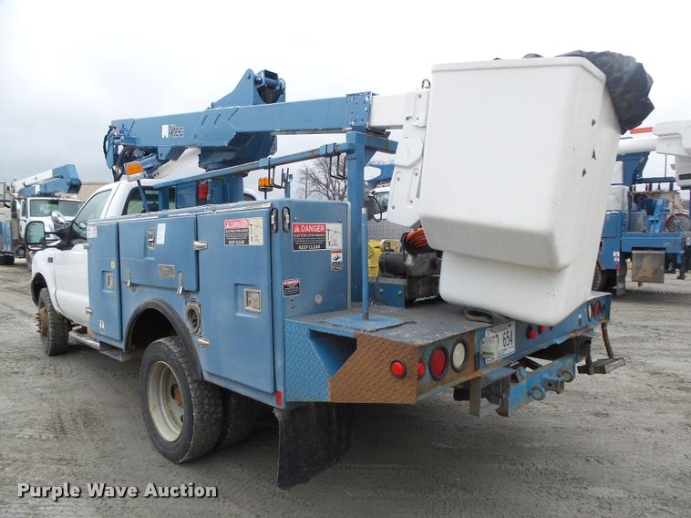 image for item DA0625 2002 Ford F550 Super Duty XL bucket truck