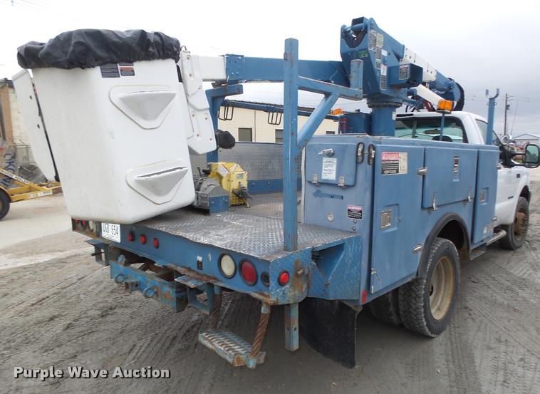 image for item DA0625 2002 Ford F550 Super Duty XL bucket truck