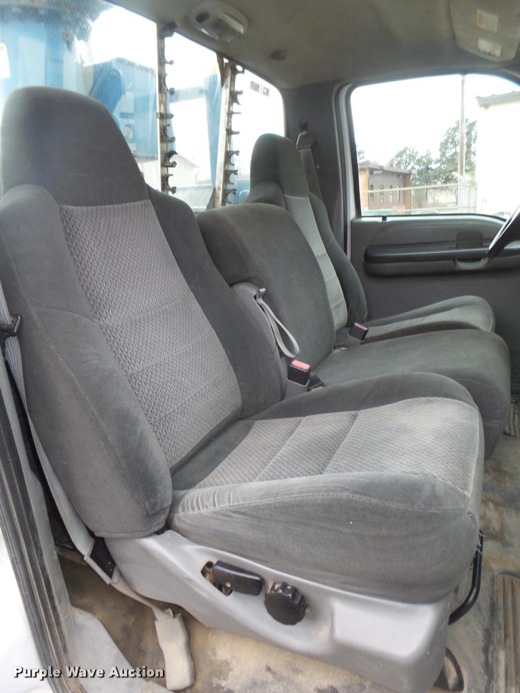 image for item DA0625 2002 Ford F550 Super Duty XL bucket truck