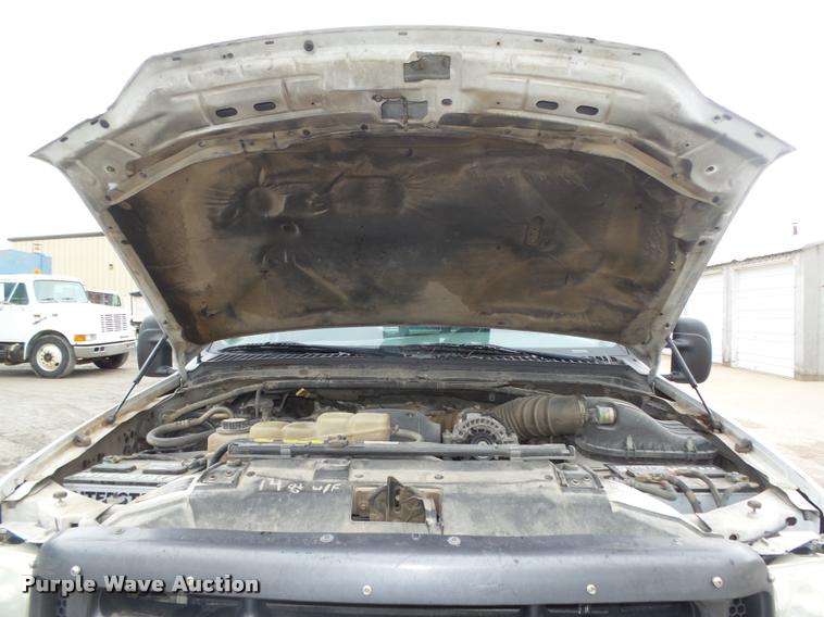 image for item DA0625 2002 Ford F550 Super Duty XL bucket truck