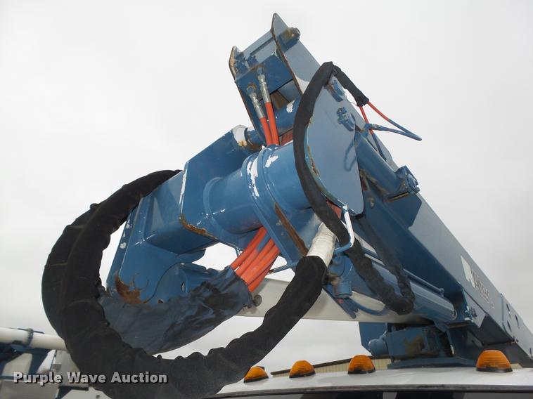 image for item DA0625 2002 Ford F550 Super Duty XL bucket truck