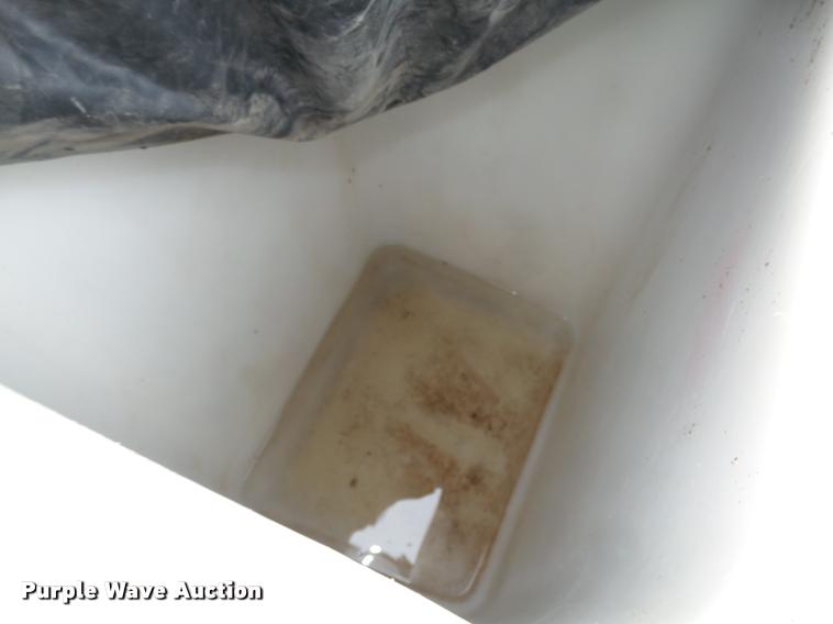 image for item DA0625 2002 Ford F550 Super Duty XL bucket truck