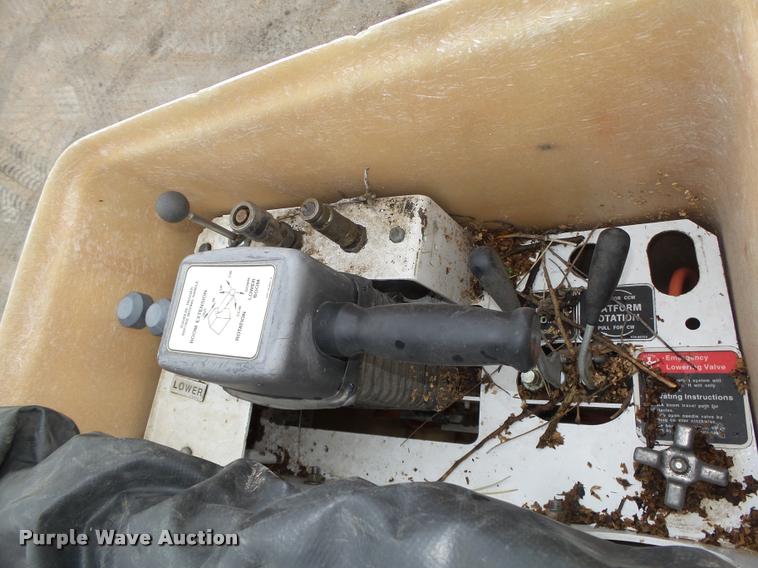 image for item DA0625 2002 Ford F550 Super Duty XL bucket truck