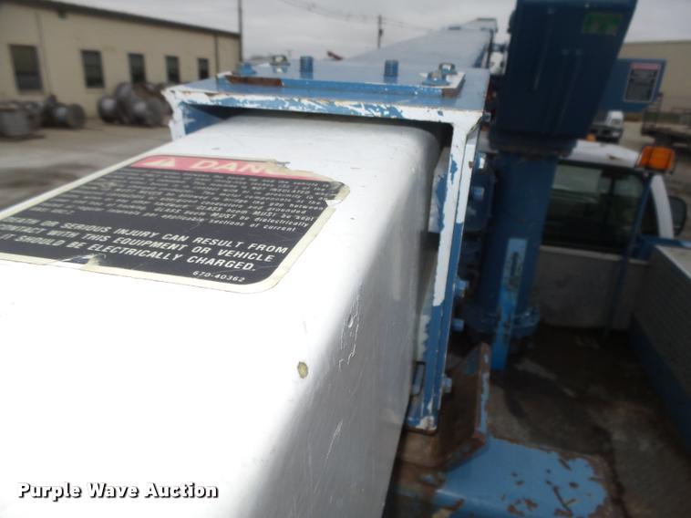 image for item DA0625 2002 Ford F550 Super Duty XL bucket truck