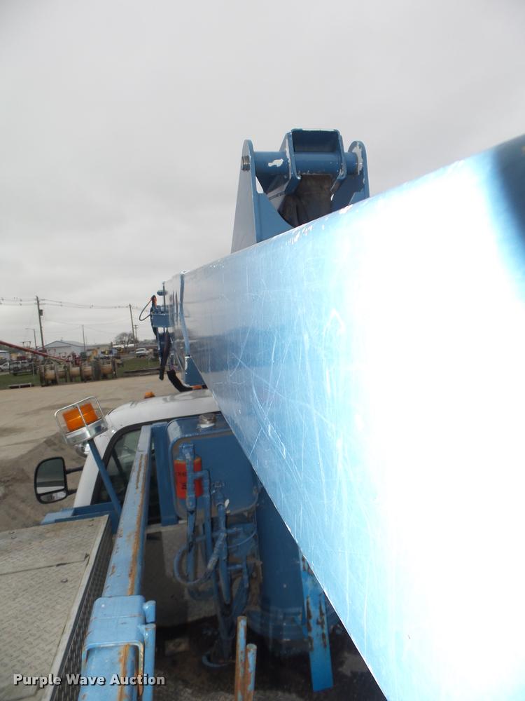 image for item DA0625 2002 Ford F550 Super Duty XL bucket truck