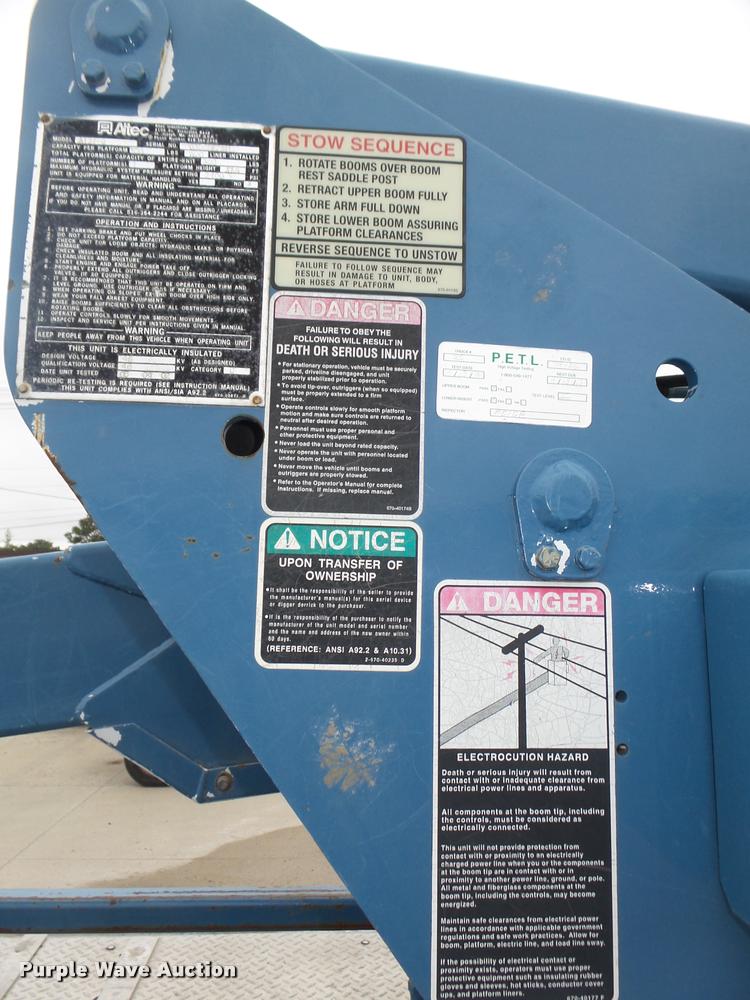 image for item DA0625 2002 Ford F550 Super Duty XL bucket truck