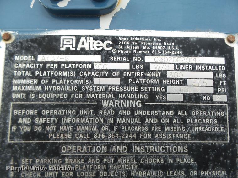 image for item DA0625 2002 Ford F550 Super Duty XL bucket truck