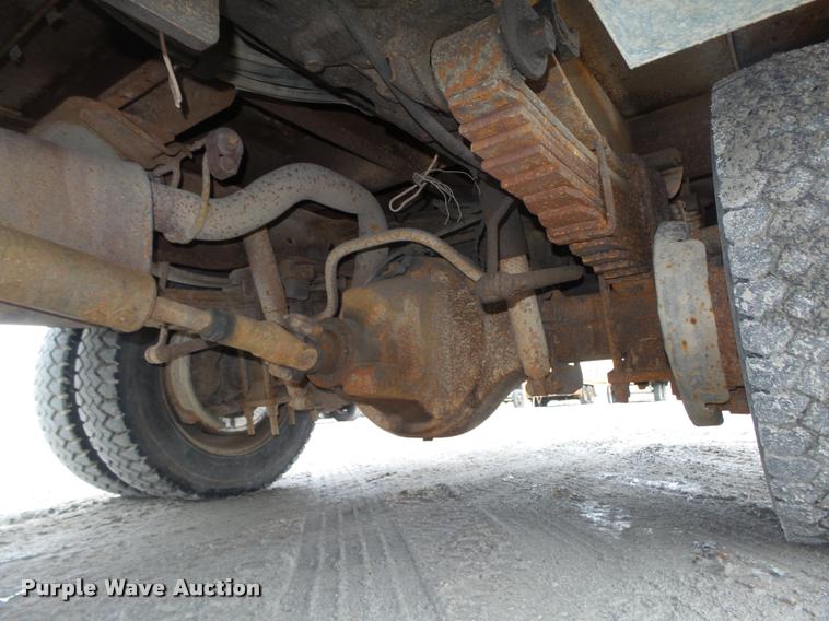 image for item DA0625 2002 Ford F550 Super Duty XL bucket truck