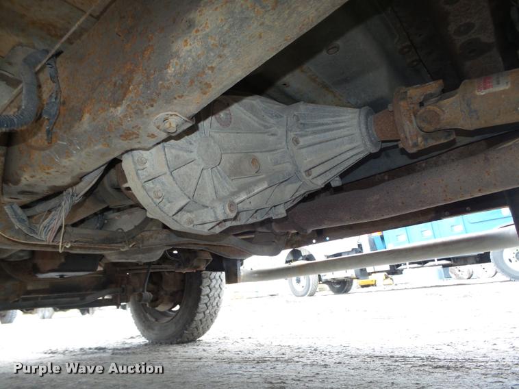 image for item DA0625 2002 Ford F550 Super Duty XL bucket truck