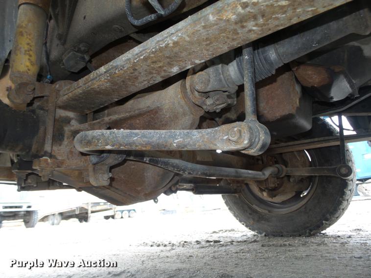 image for item DA0625 2002 Ford F550 Super Duty XL bucket truck