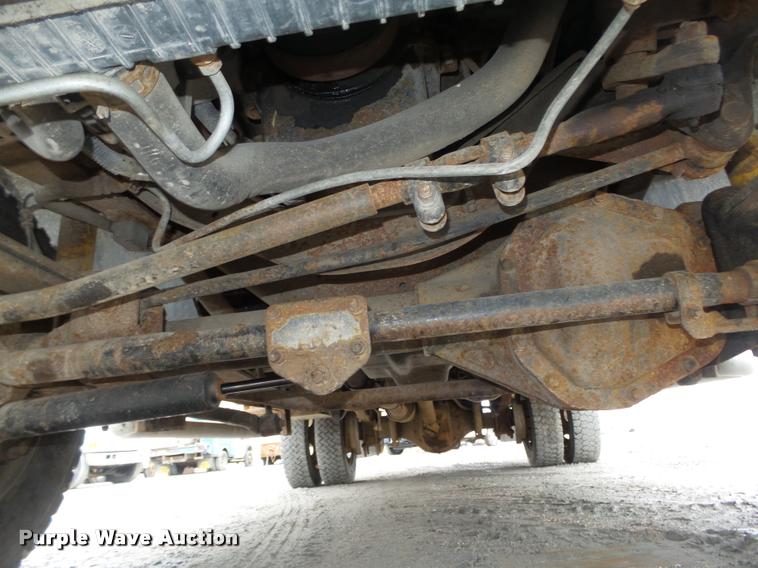 image for item DA0625 2002 Ford F550 Super Duty XL bucket truck