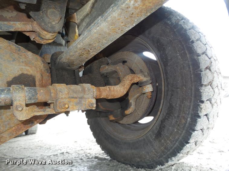 image for item DA0625 2002 Ford F550 Super Duty XL bucket truck