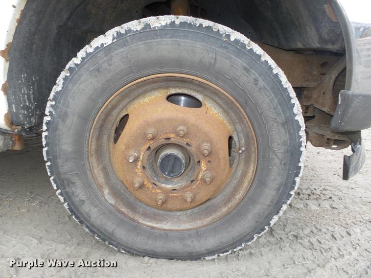 image for item DA0625 2002 Ford F550 Super Duty XL bucket truck