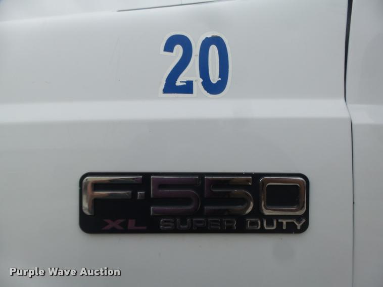 image for item DA0625 2002 Ford F550 Super Duty XL bucket truck