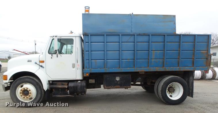 image for item DA0626 1999 International 4700 dump truck
