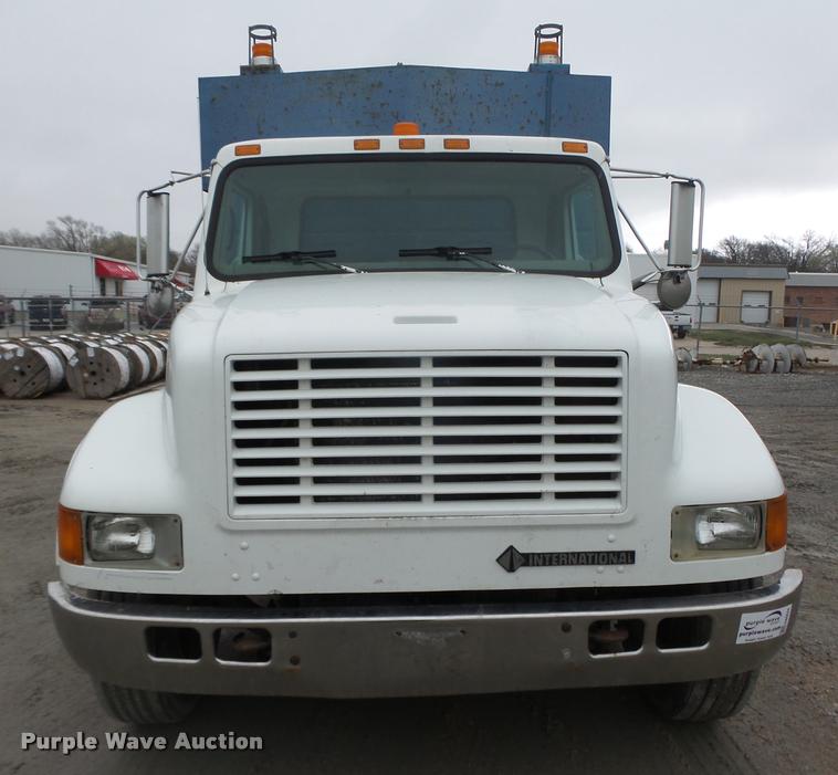 image for item DA0626 1999 International 4700 dump truck