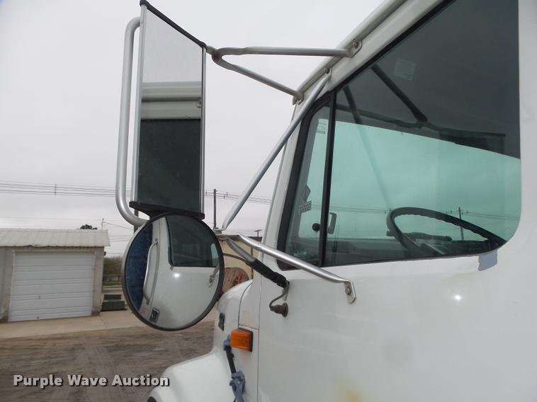 image for item DA0626 1999 International 4700 dump truck